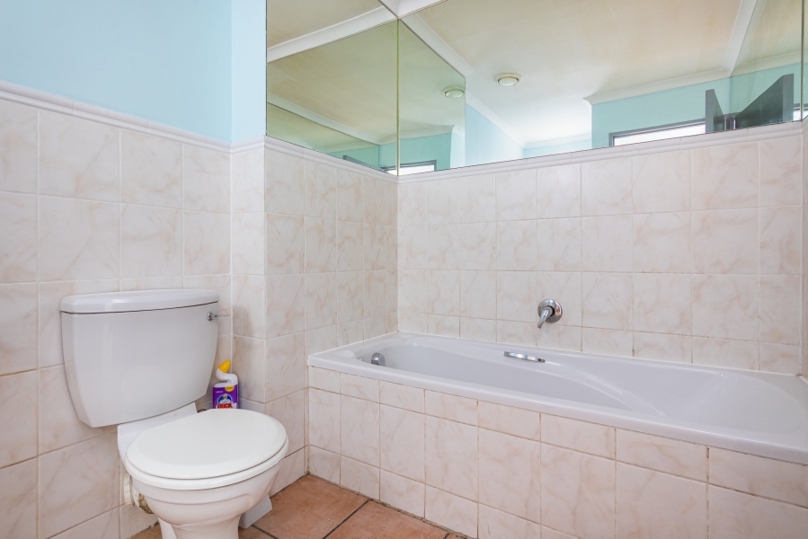 2 Bedroom Property for Sale in Cape Town City Centre Western Cape